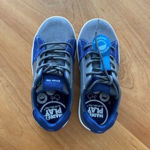 Boys Stride Rite Sneakers 11(Wide)